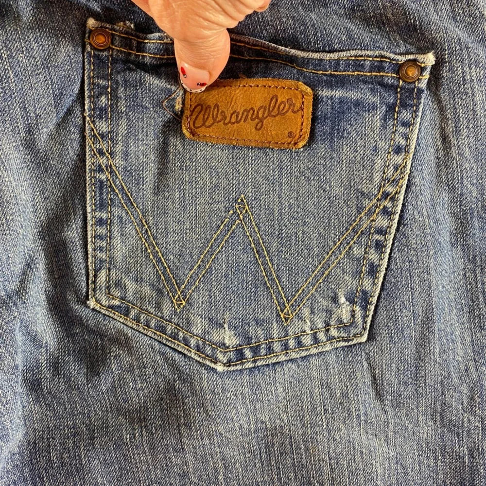 Wrangler‎ Slim Boot Jeans Mens 31x34 Blue Good Distressed Bootcut Western